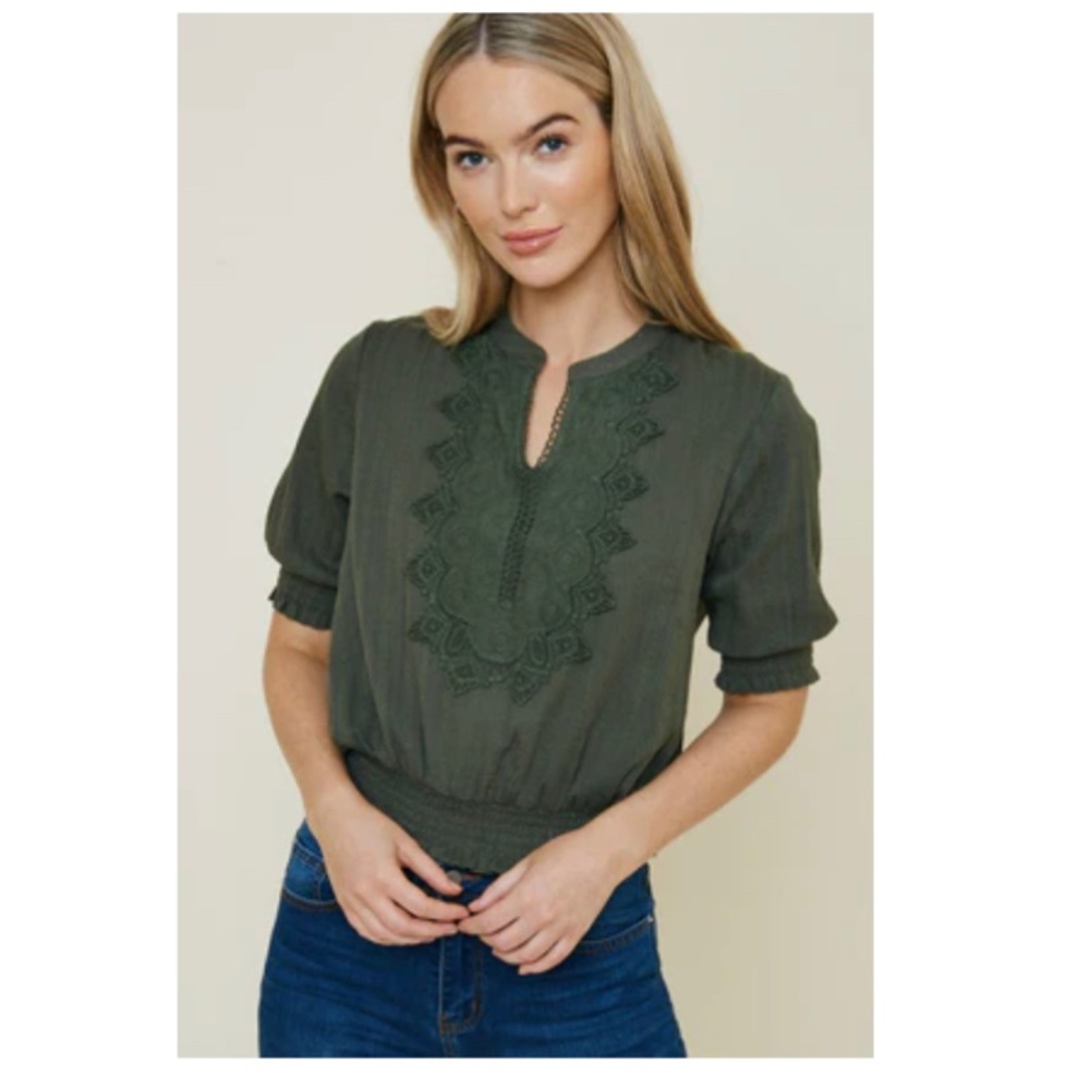 NWT Hayden Los Angeles Medium Lacy Green blouse